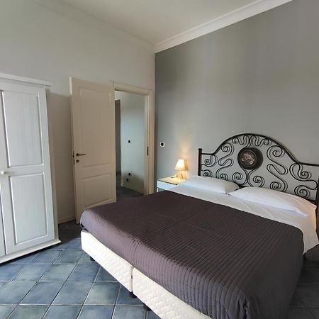 La Rosa Sul Mare Aparthotel Syracuse Bagian luar foto