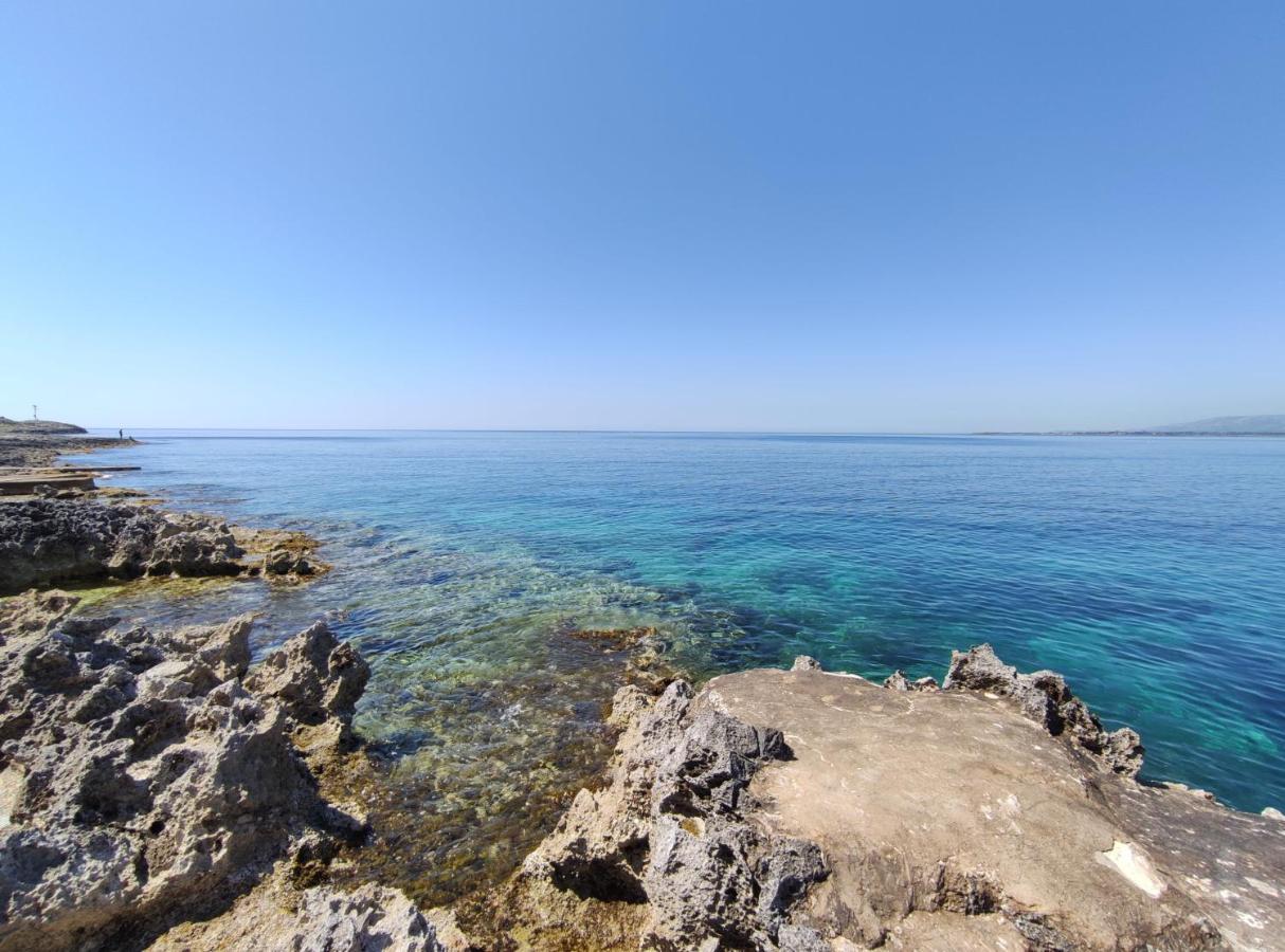 La Rosa Sul Mare Aparthotel Syracuse Bagian luar foto