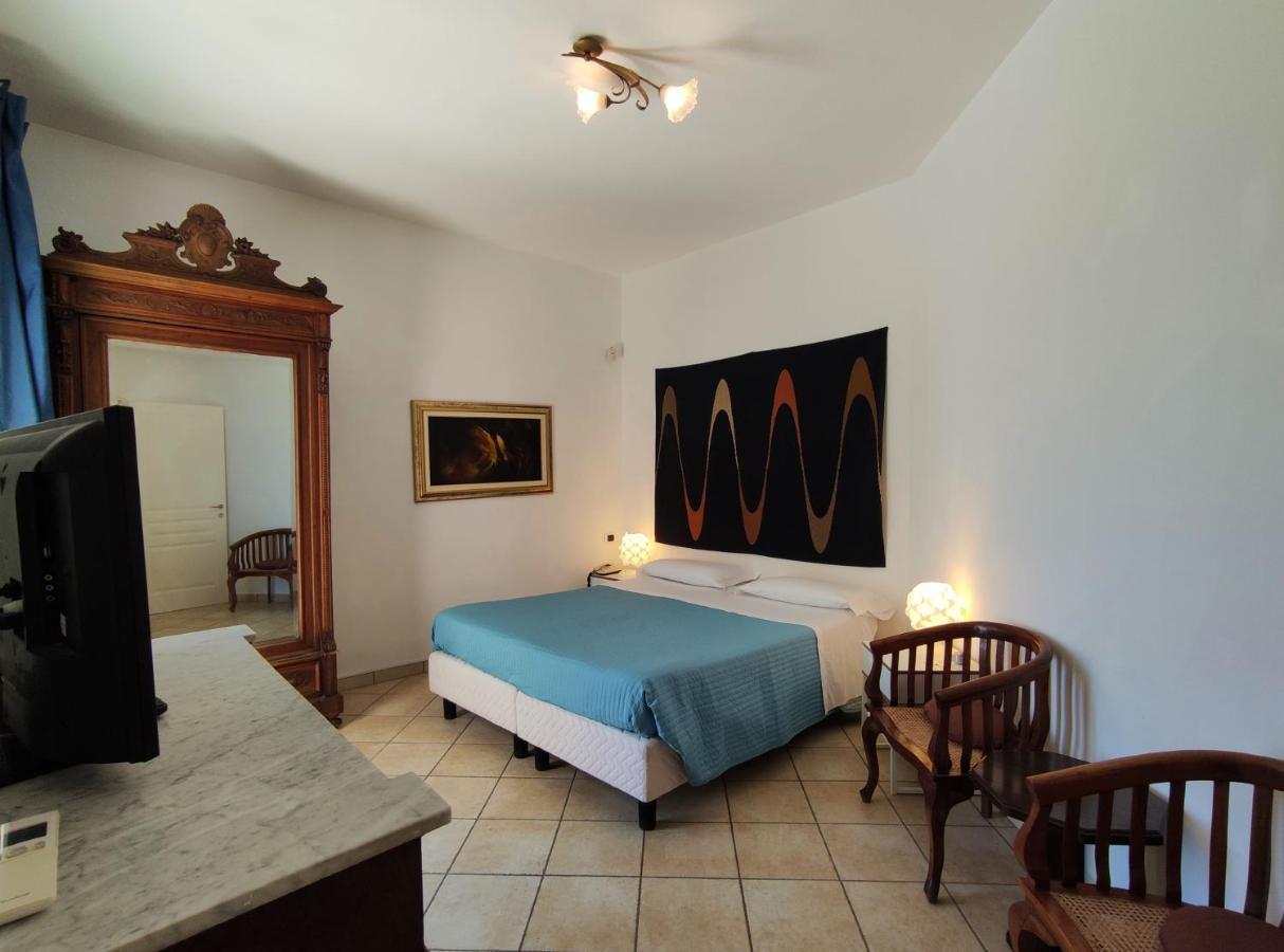 La Rosa Sul Mare Aparthotel Syracuse Bagian luar foto